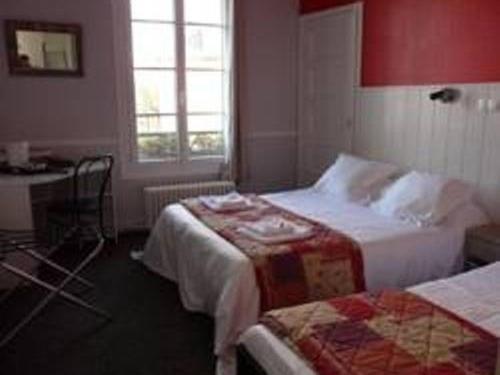 Hôtel Le Hussard Alençon Quarto foto